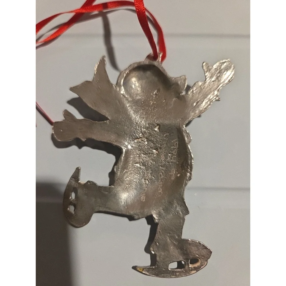Camelot Pewter Skating Bear Vintage 3.5